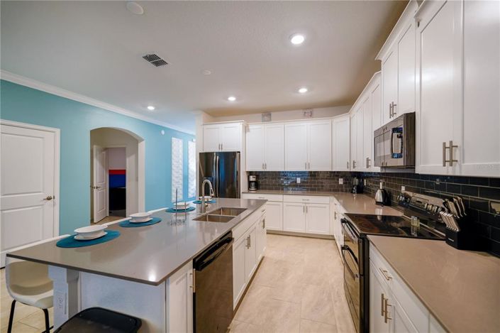 Image No.7-6 Bed House for sale