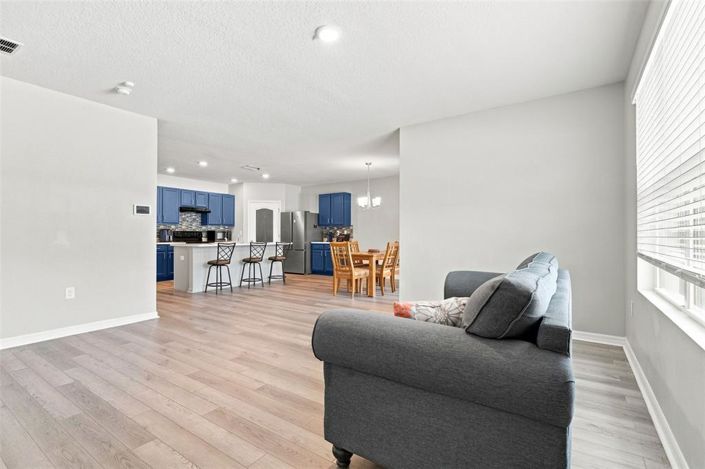 Image No.7-4 Bed House for sale