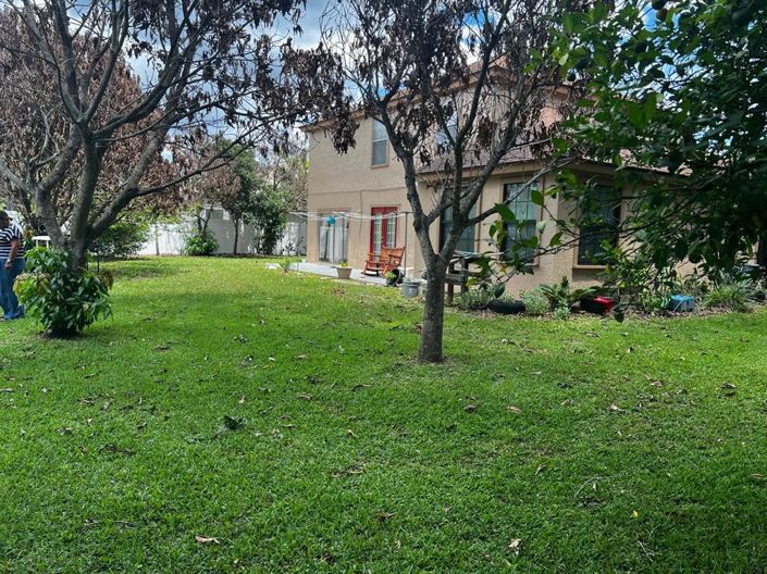 Image No.11-5 Bed House for sale
