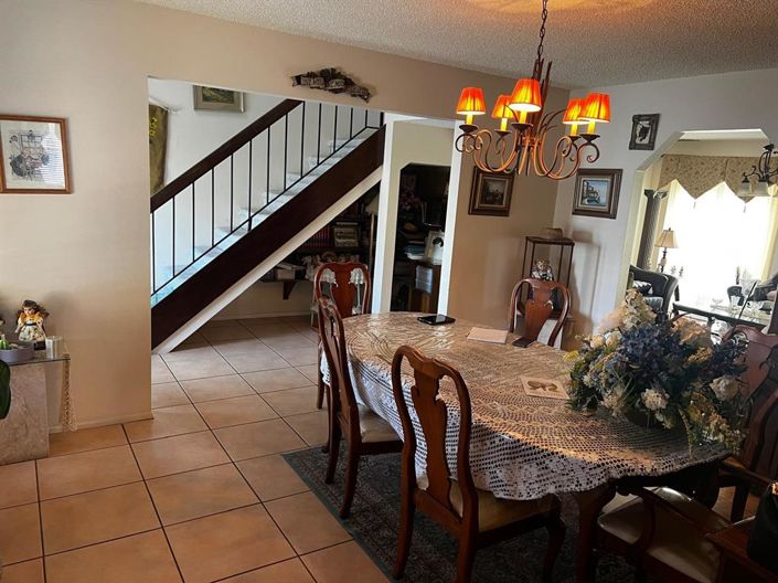 Image No.2-5 Bed House for sale