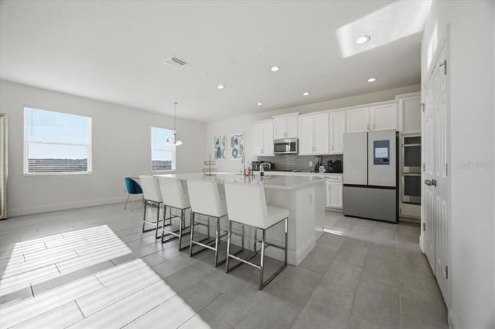 Image No.12-6 Bed House for sale