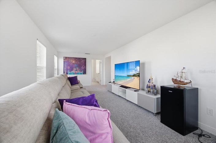 Image No.19-6 Bed House for sale