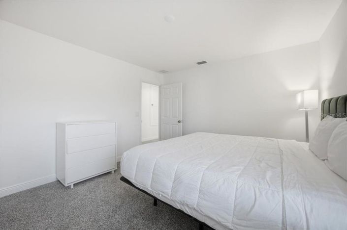 Image No.23-6 Bed House for sale