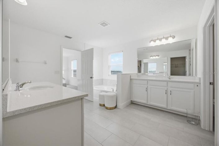 Image No.30-6 Bed House for sale