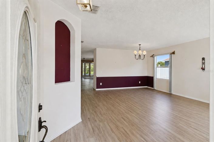 Image No.12-3 Bed House for sale