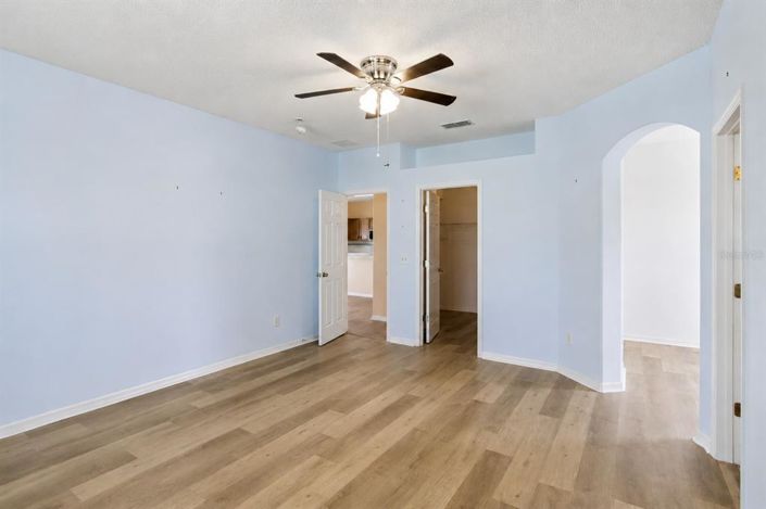 Image No.21-3 Bed House for sale