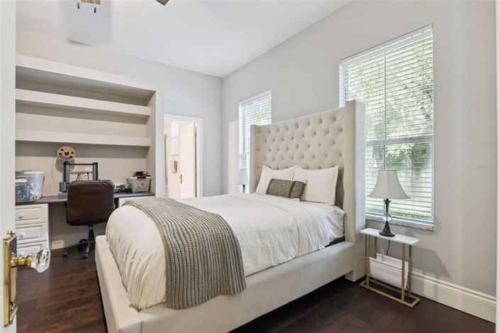 Image No.40-5 Bed House for sale
