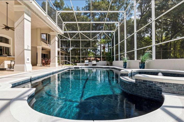 Image No.42-5 Bed House for sale