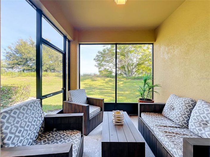 Image No.57-3 Bed Townhouse for sale