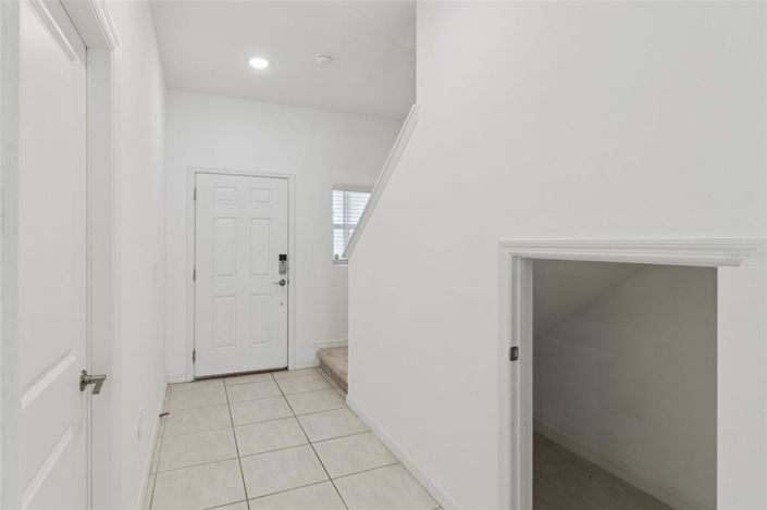 Image No.13-3 Bed Townhouse for sale