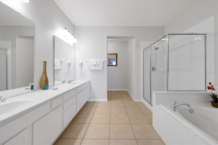 Image No.20-3 Bed Apartment for sale