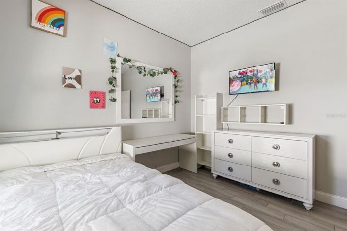 Image No.26-4 Bed House for sale