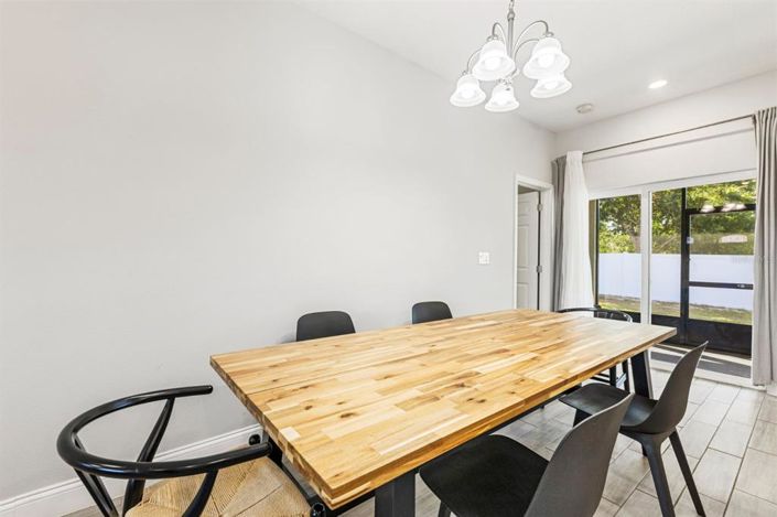 Image No.8-4 Bed House for sale