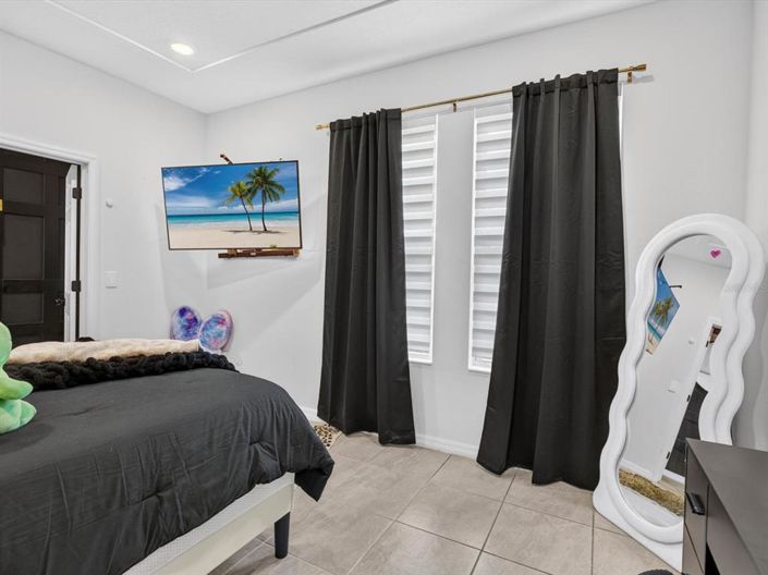 Image No.16-4 Bed Townhouse for sale