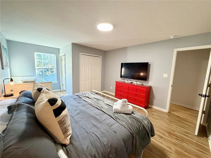 Image No.19-6 Bed House for sale