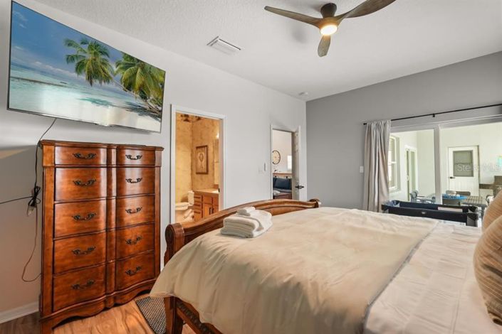 Image No.21-6 Bed House for sale