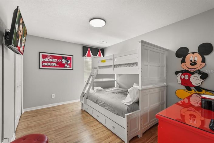 Image No.25-6 Bed House for sale