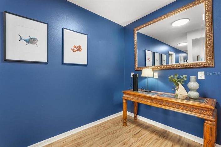 Image No.28-6 Bed House for sale
