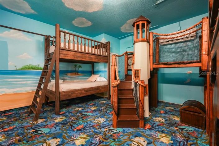 Image No.36-6 Bed House for sale