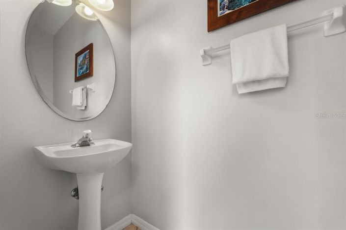 Image No.40-6 Bed House for sale
