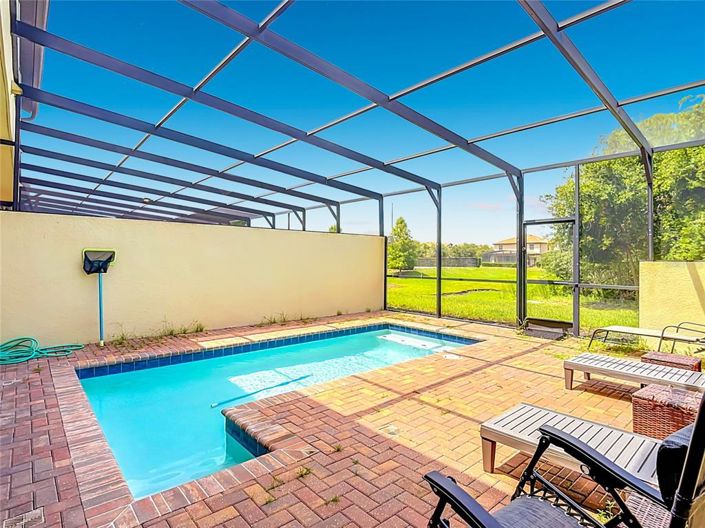 Image No.45-5 Bed Townhouse for sale
