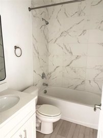 fa005713-873