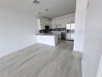 8d076785-867