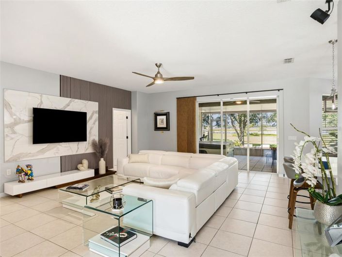 Image No.9-4 Bed House for sale