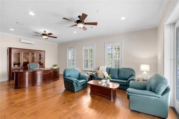 Image No.31-7 Bed House for sale