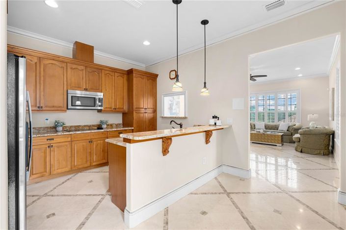 Image No.33-7 Bed House for sale