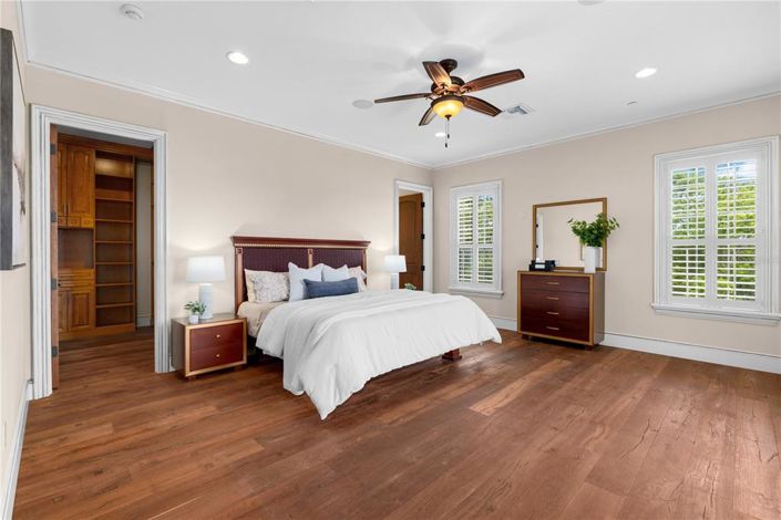 Image No.38-7 Bed House for sale