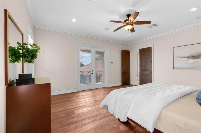 Image No.42-7 Bed House for sale
