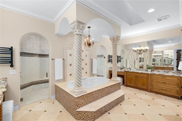 Image No.54-7 Bed House for sale