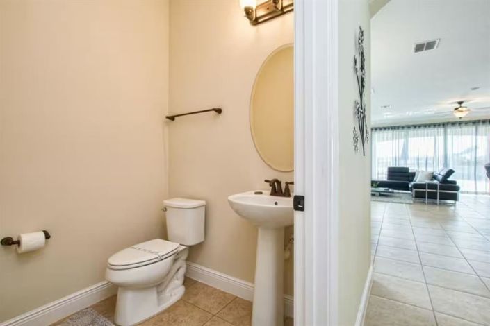 Image No.27-5 Bed House for sale
