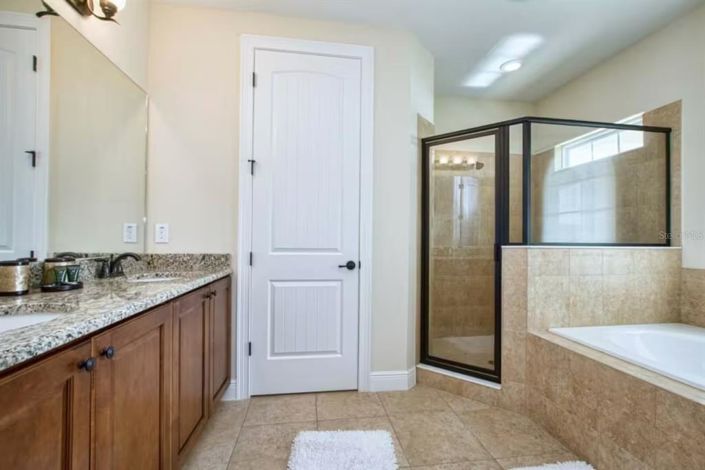 Image No.28-5 Bed House for sale