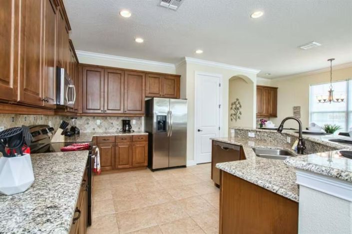 Image No.5-5 Bed House for sale