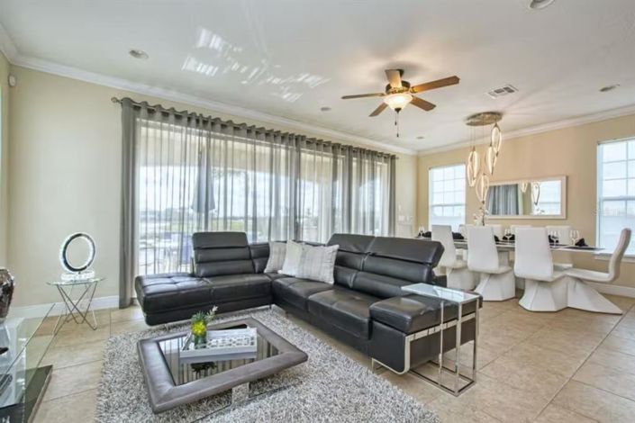 Image No.7-5 Bed House for sale