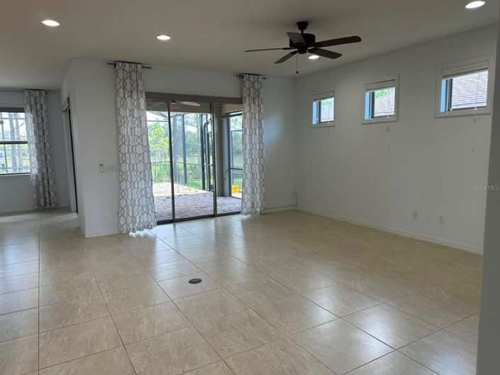 Image No.18-3 Bed House for sale