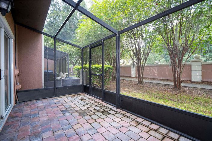 Image No.42-4 Bed Townhouse for sale