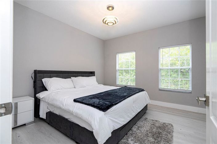 Image No.55-4 Bed Townhouse for sale