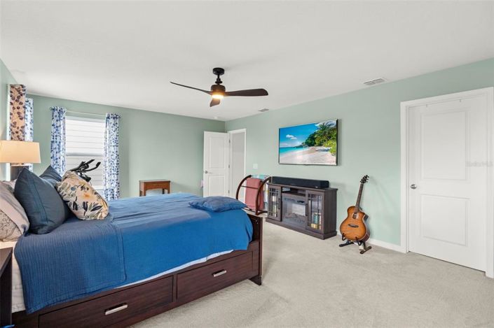 Image No.20-5 Bed House for sale