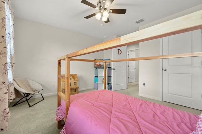 Image No.26-5 Bed House for sale