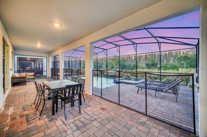 Image No.32-8 Bed House for sale
