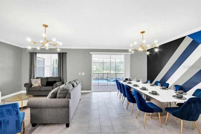 Image No.7-8 Bed House for sale