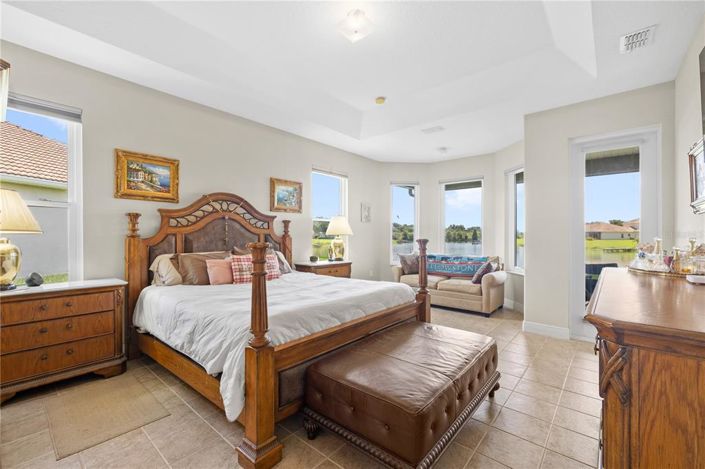Image No.17-4 Bed House for sale