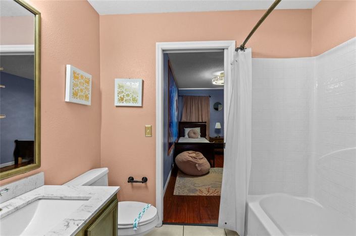 Image No.19-5 Bed House for sale