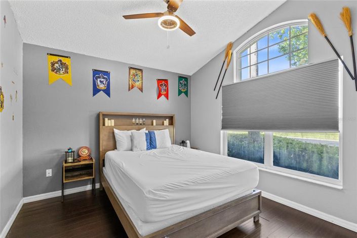 Image No.21-5 Bed House for sale