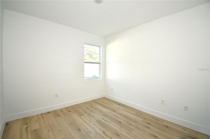 Image No.18-3 Bed House for sale