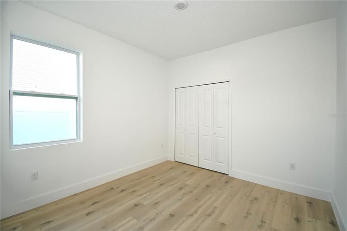 Image No.19-3 Bed House for sale