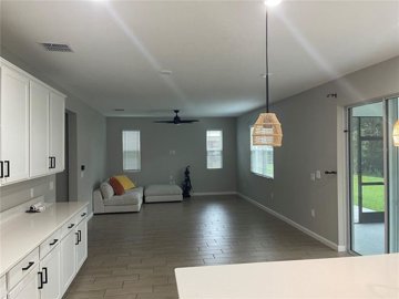 fa005713-835